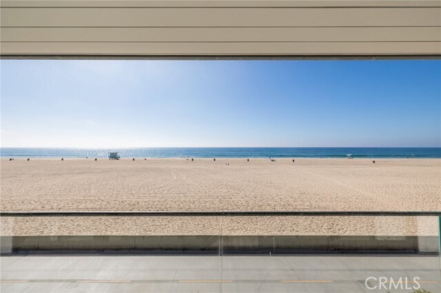 Building Photo - 2428 The Strand