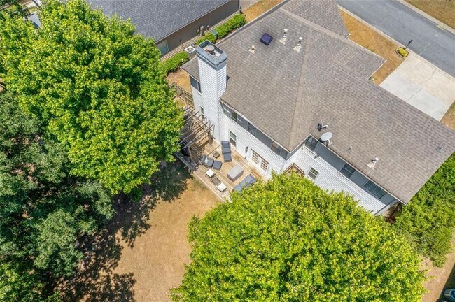 Building Photo - 881 Soaring Dr NE
