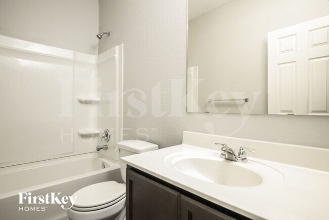 Building Photo - 168 Fabarm Ln