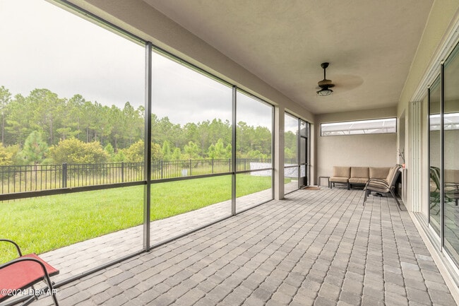 Building Photo - 205 Cyan Ave