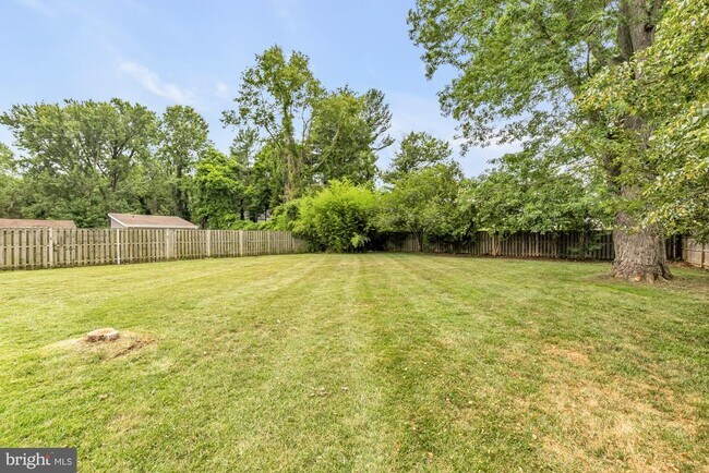 Building Photo - 8604 Woodlawn Ct