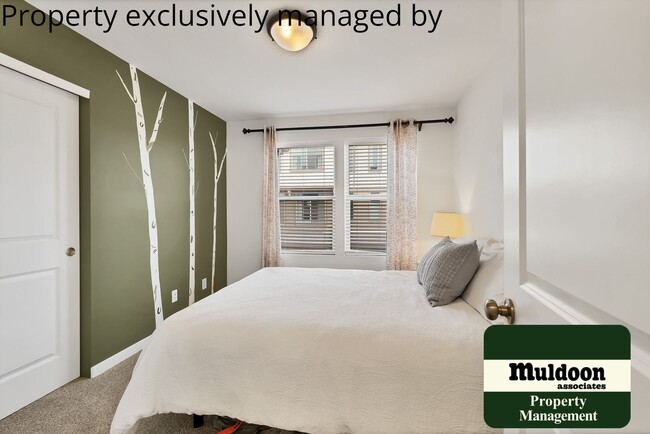 Building Photo - Banning Lewis Ranch 2 story 3 bed 2.5 bath...