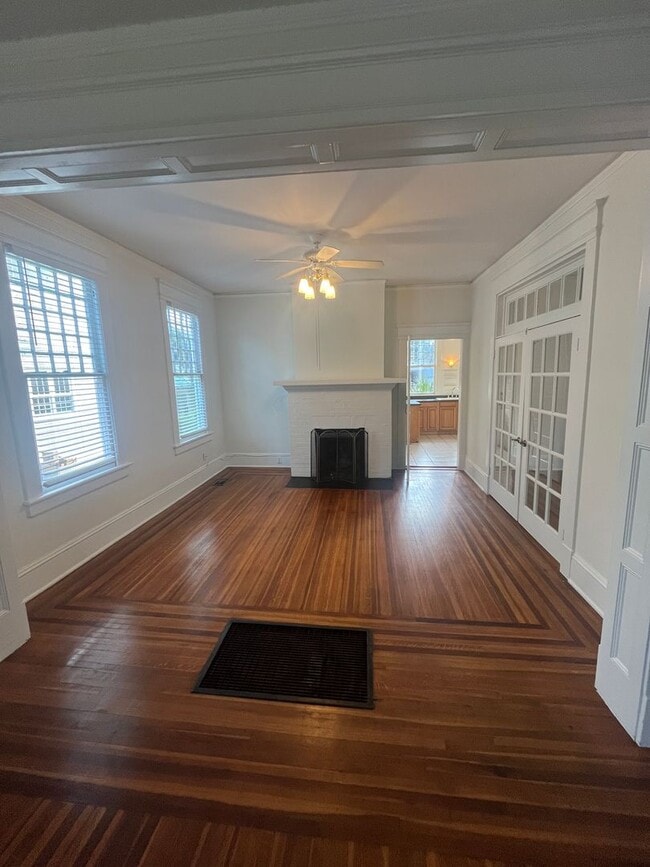 Building Photo - 1808 Bayard Pl