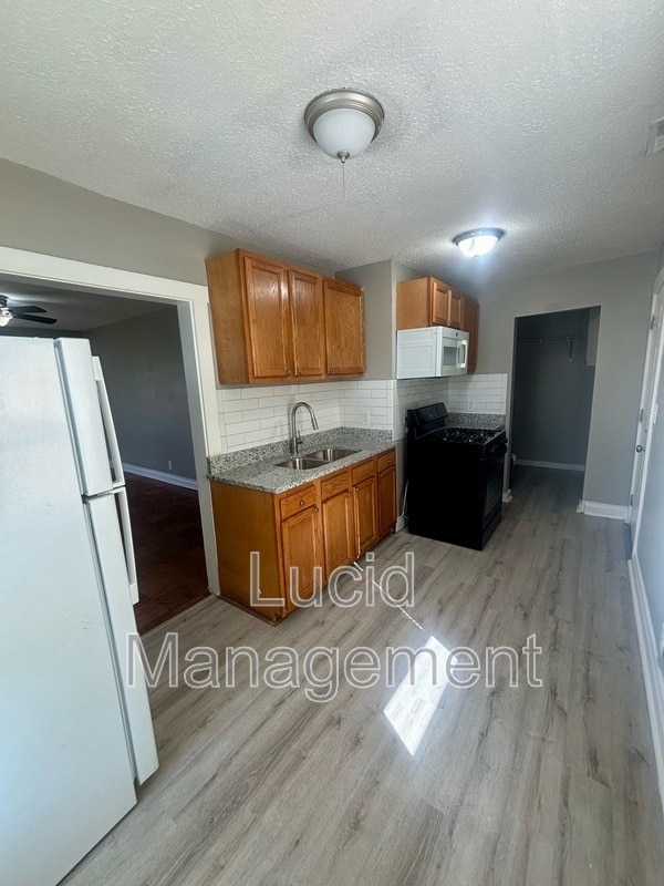 Building Photo - 615 Dresden Ave