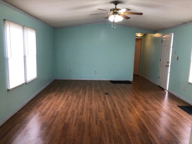 Building Photo - 60 Sugar Cane Ln