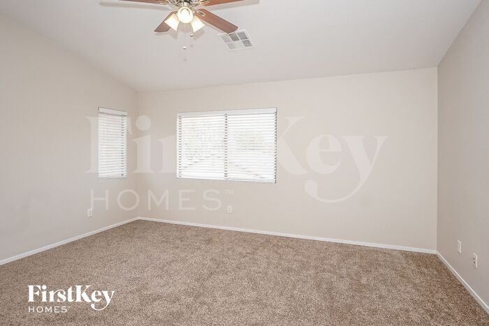 Building Photo - 6450 Kilrenny Ave