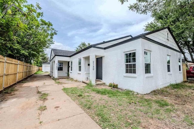 Primary Photo - 2130 Ave H