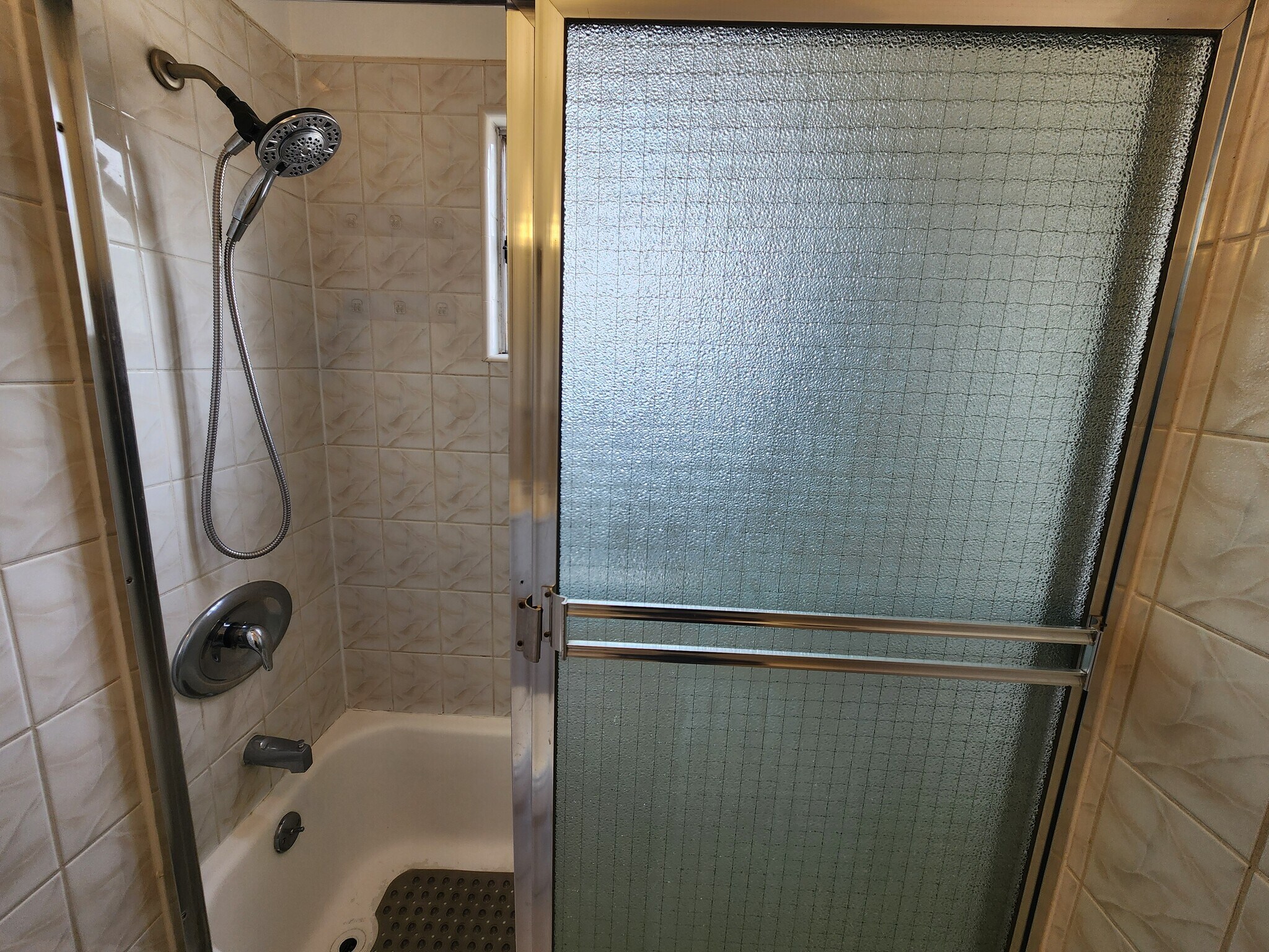 Building Photo - 820 N Edgemont St