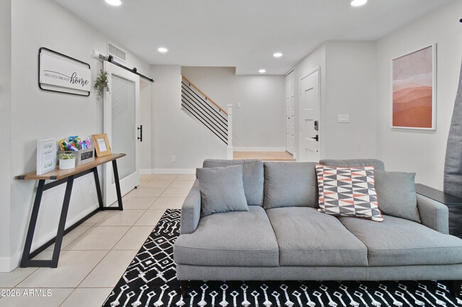 Building Photo - 5909 N 81st St