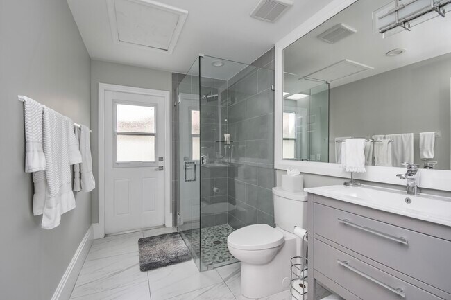 Building Photo - 22504 Esplanada Cir