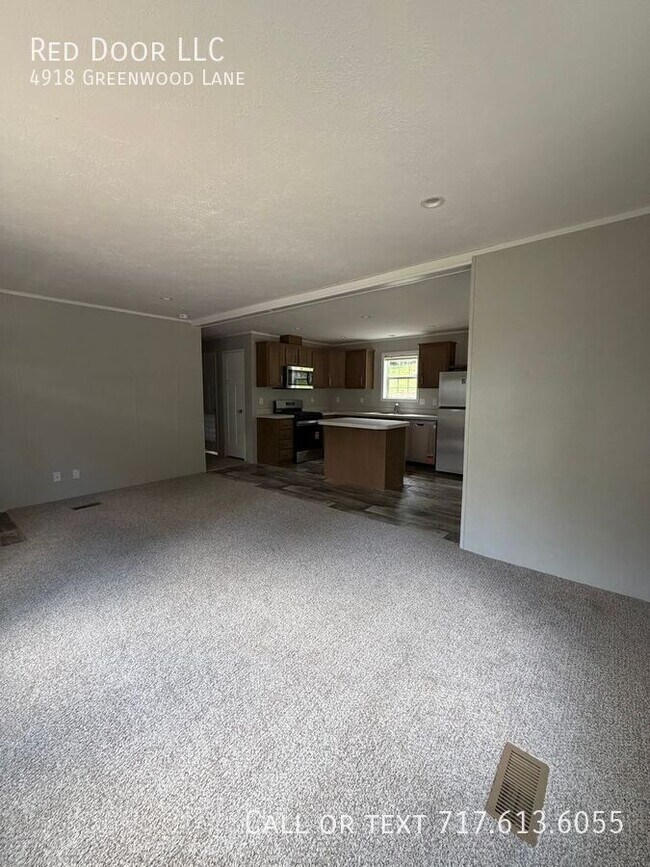 Building Photo - 4918 Greenwood Ln