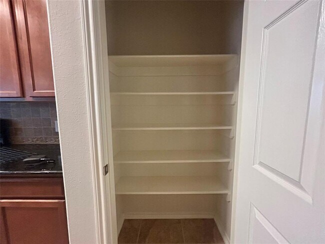 Building Photo - 18 Whitekirk Pl