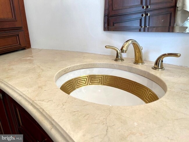 Building Photo - 28 Main St