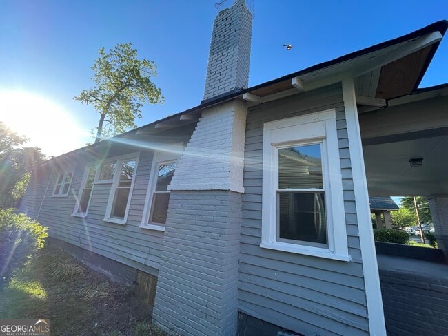 Building Photo - 1493 Oakland Ave