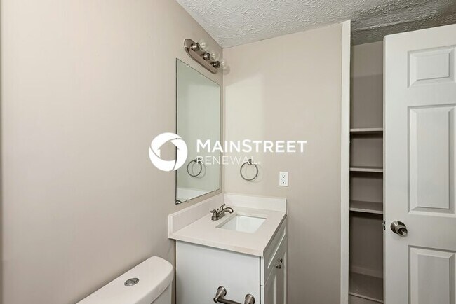 Building Photo - 4 Bedroom Pet-Friendly Home in STONE MOUNT...