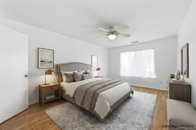 Building Photo - 763 Spring Lake Dr