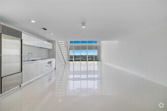 Building Photo - 1040 Biscayne Blvd