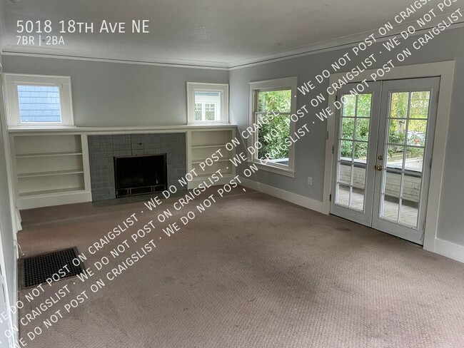 Building Photo - 7 bedroom 2 bath UW House - Free November ...