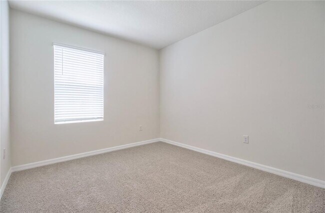 Building Photo - 3302 Pine Lily Ave