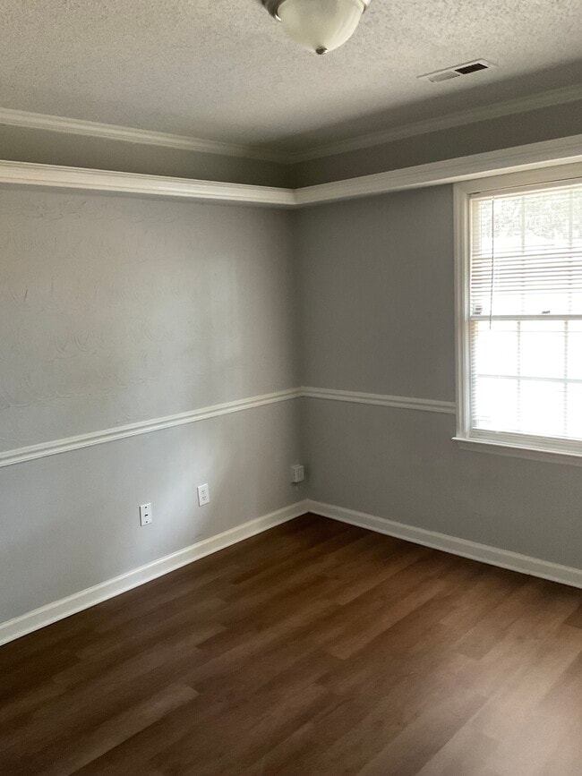 Building Photo - 9033 English Saddle Ln