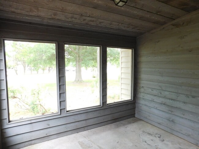 Building Photo - 7 Pillory Cir