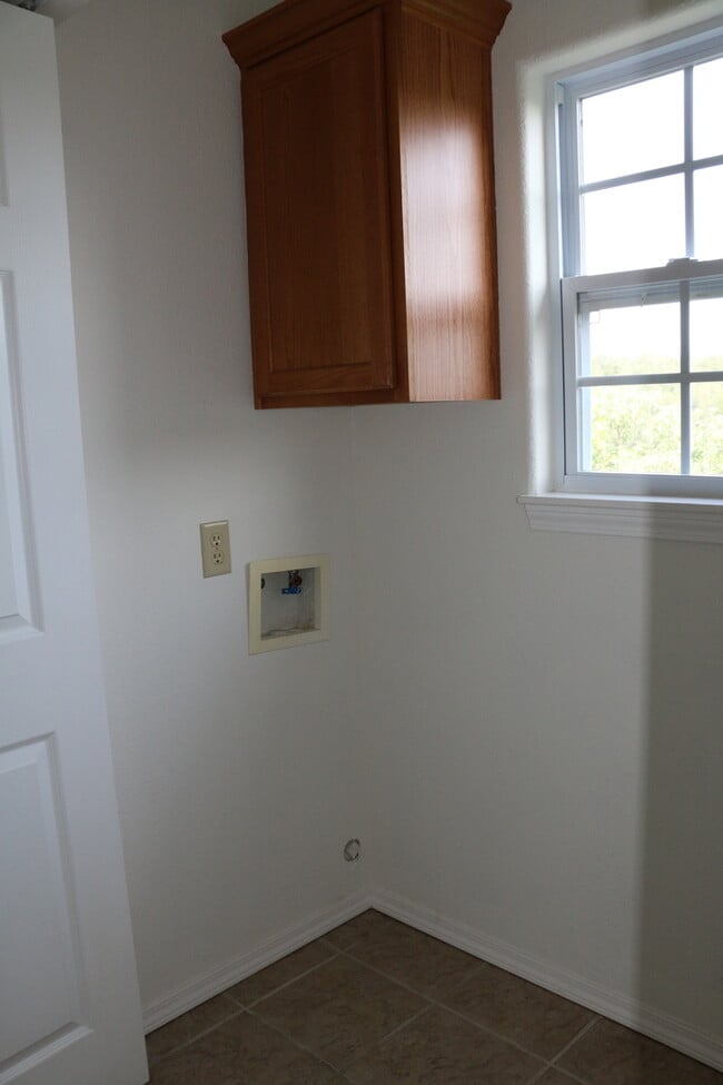 Building Photo - Available 10/7/2025