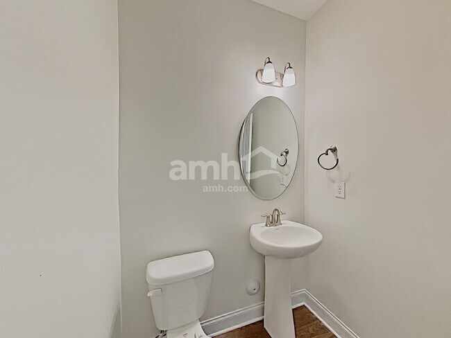Building Photo - 2341 Cove Ct
