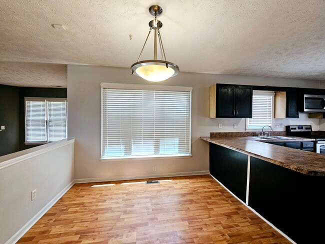 Building Photo - Town Of Springlake