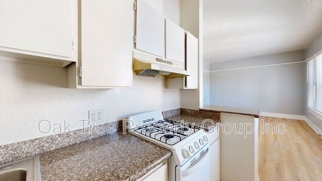 Building Photo - 144 Grand Ave