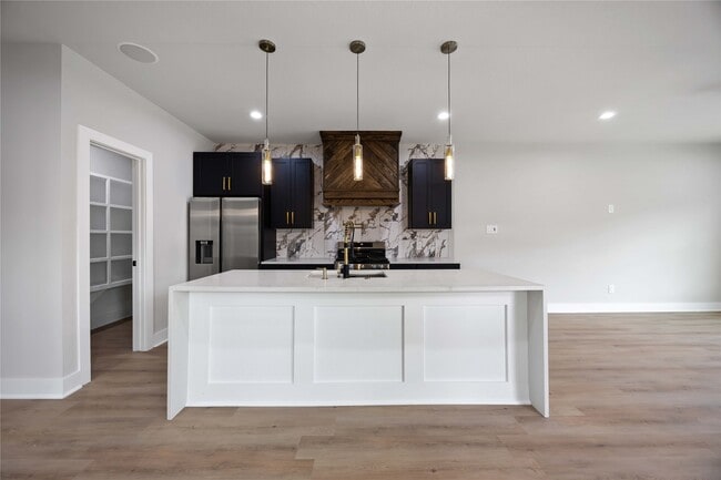 Building Photo - 8310 Mariah St