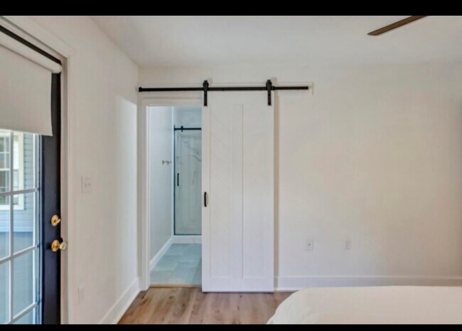 Building Photo - 447 Fleshman Dr