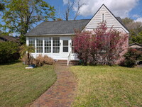 Building Photo - Charming 3-Bedroom recently remodeled home...