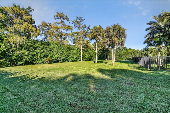 Building Photo - 13172 Doubletree Cir