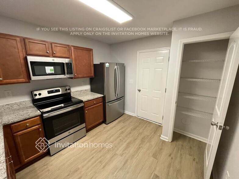 Building Photo - 6528 Pennacook Dr