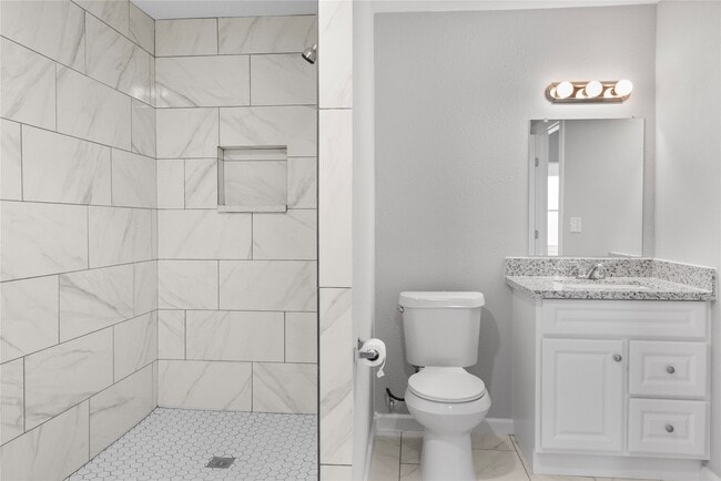 Building Photo - 10118 Norvic St