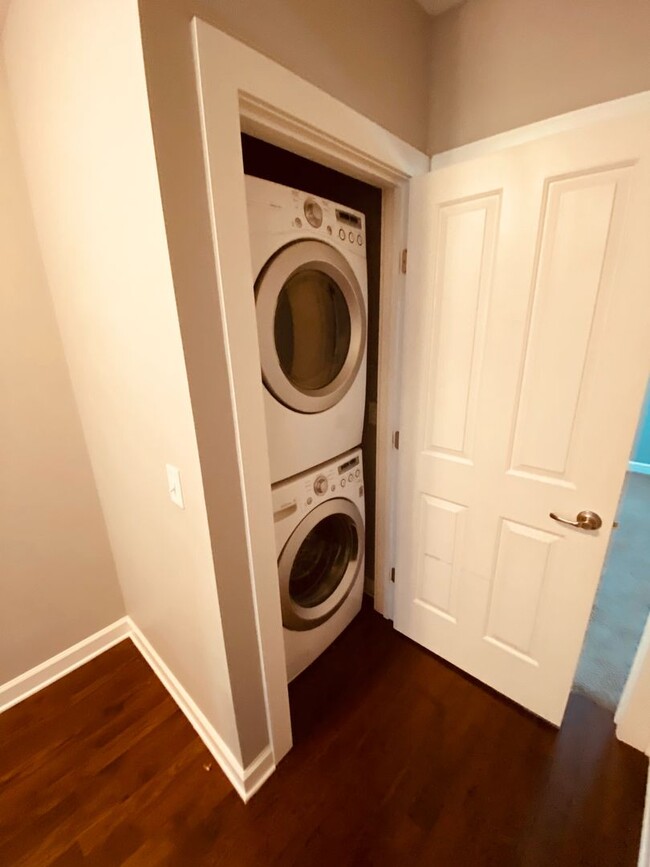 Building Photo - 3 bed 2.5 bath Condo in Germantown
