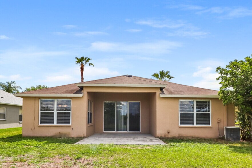 Building Photo - 4545 Marchmont Blvd