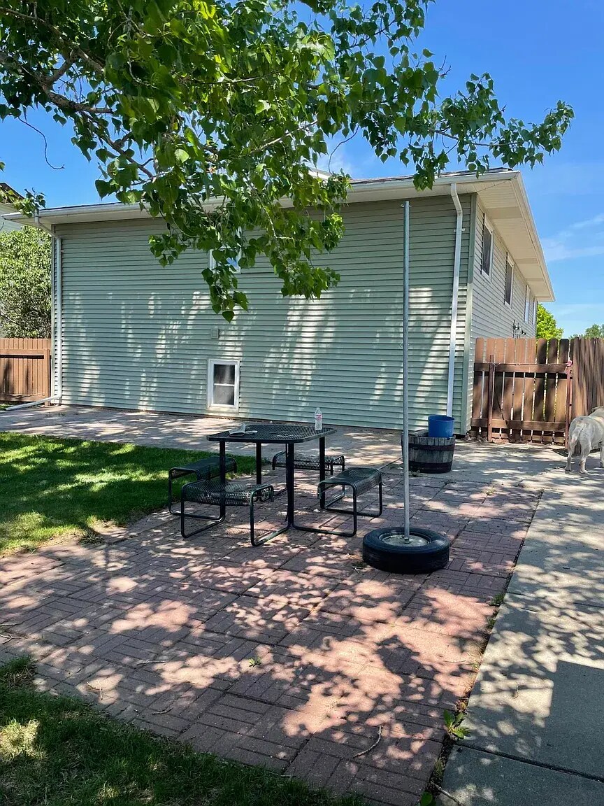 Building Photo - 1117 Expansion Dr