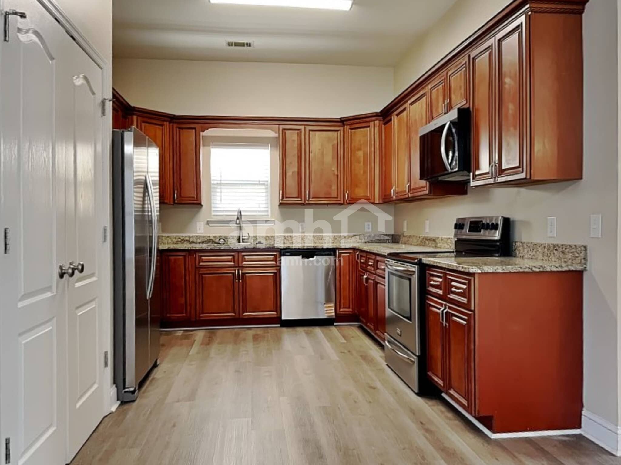 Building Photo - 515 Flat Rock Ter