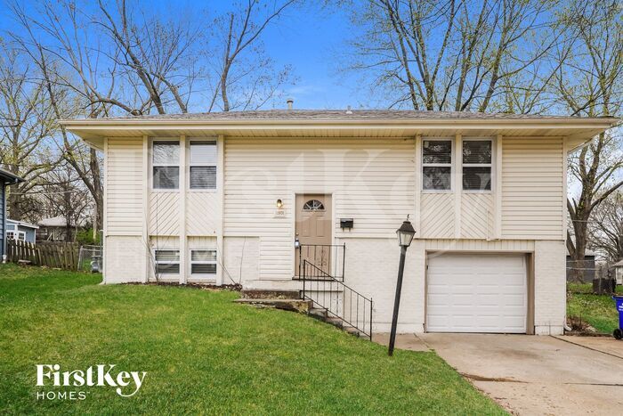 Primary Photo - 11931 Smalley Ave