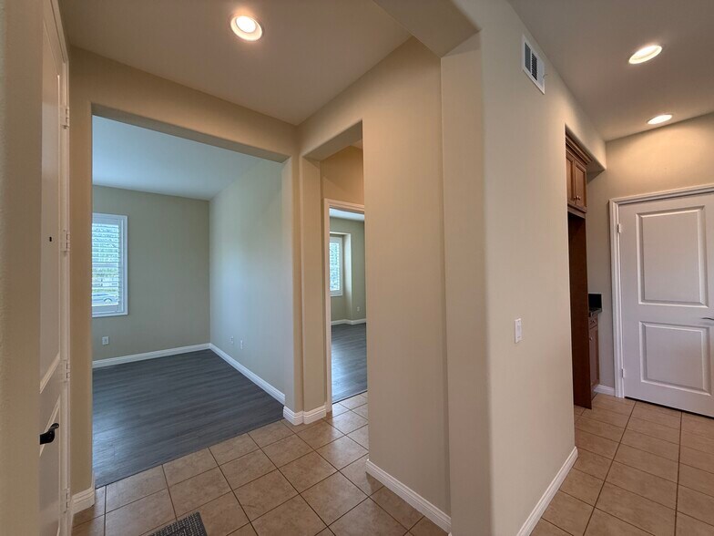 Building Photo - 6562 Eucalyptus Ave