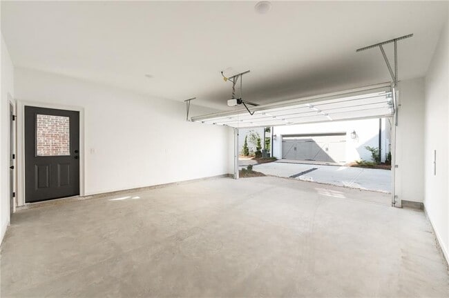 Building Photo - 3272 Stillwood Dr