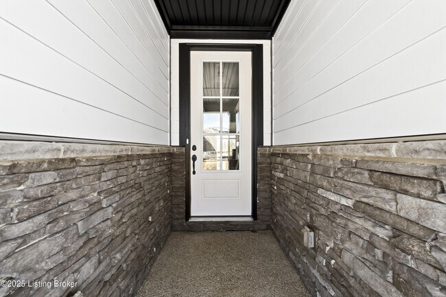 Building Photo - 5919 Ruby Fls Dr