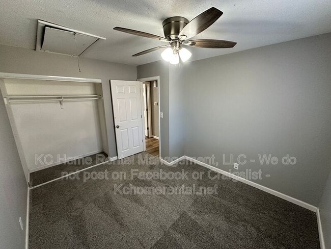 Building Photo - 10906 W 95th St