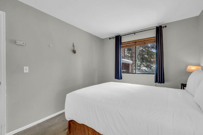 Building Photo - 2025 Canyons Resort Dr