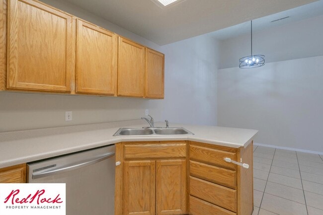 Building Photo - Charming 3 Bed, 2 Bath Home in the Heart of St. George!