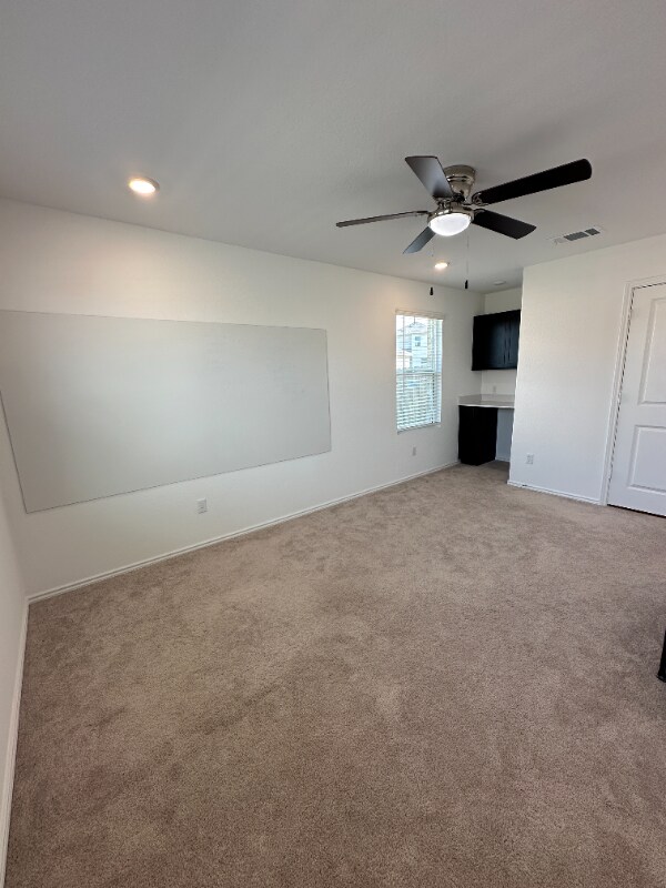 Building Photo - 614 Waterway Ave