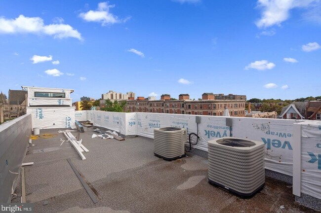 Building Photo - 46 South 44th Street, Unit 1