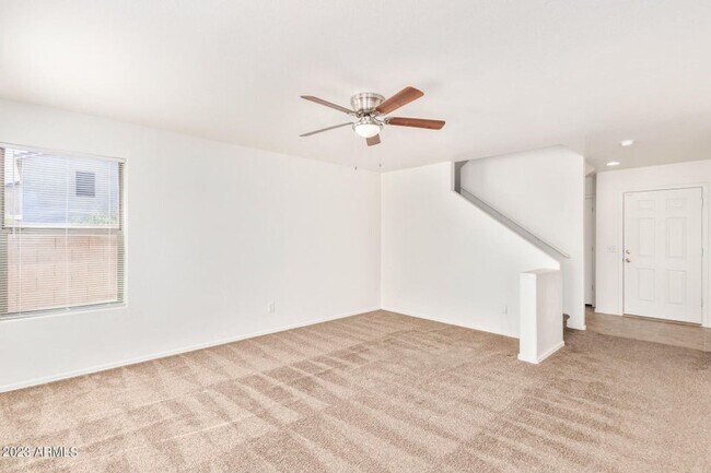 Building Photo - Spacious 3 bed, 2.5 bath in Maricopa