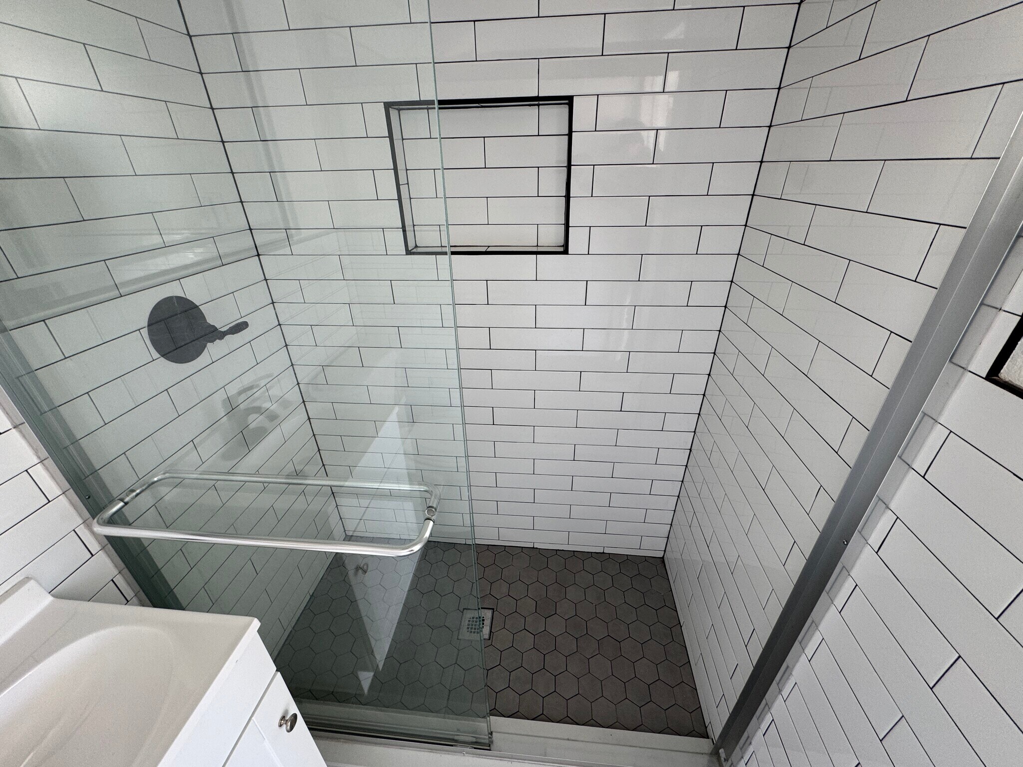 Building Photo - 5305 Reiger Ave